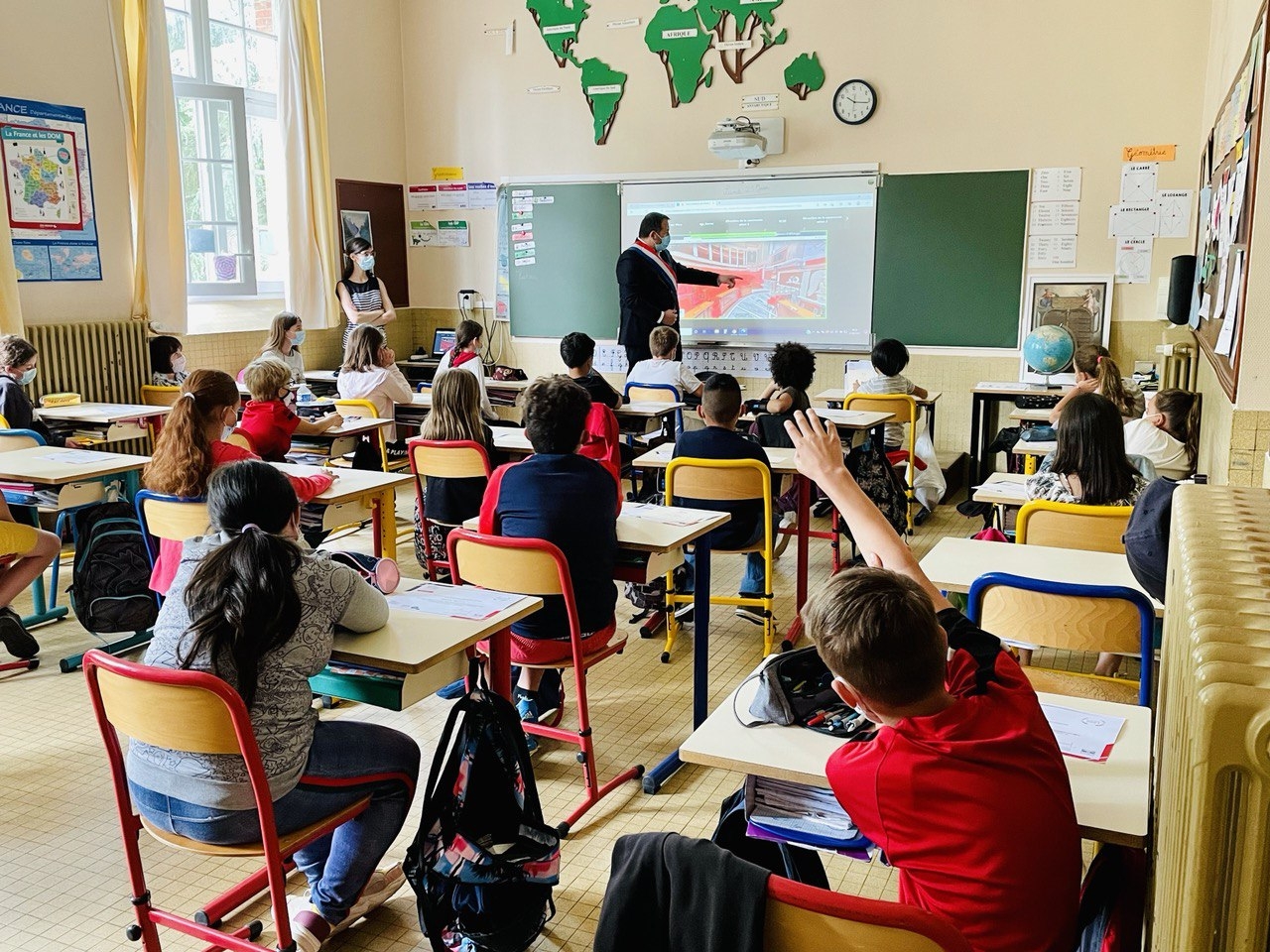 Parlement des Enfants : chapeau bas aux élèves de la la classe de CME de l'école Les Grands Jardins d'Aubigny-sur-Nère